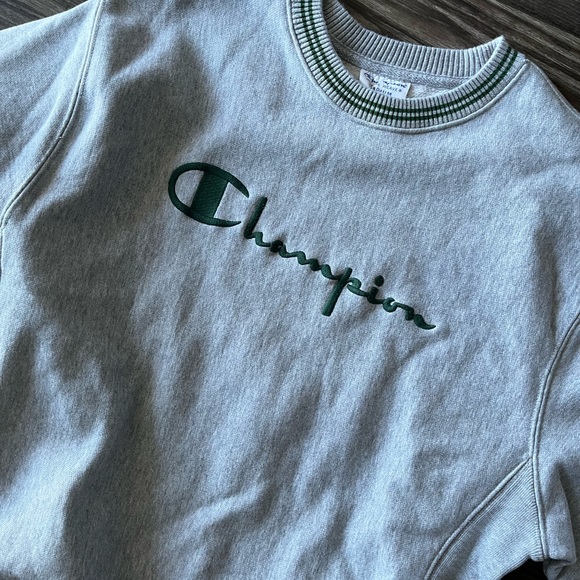 Vintage Champion Sweater - Picture 2 of 2